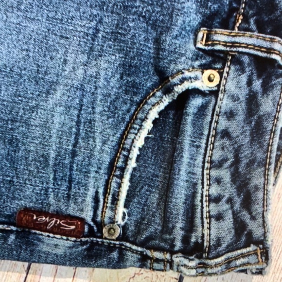 Silver cut off jeans shorts size 28 - Picture 4 of 5